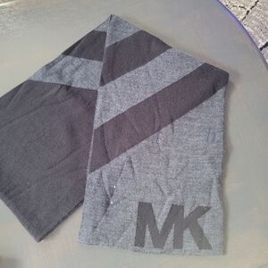 Michael KORS Scarf